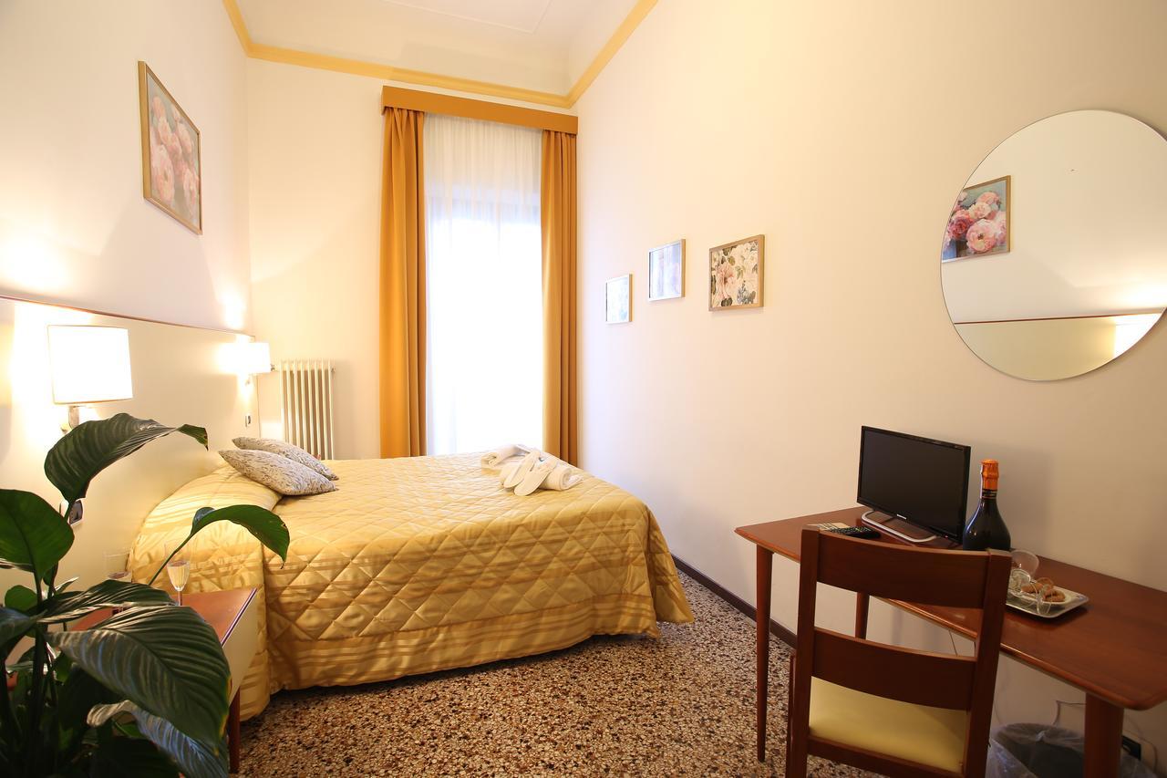 Hotel Casa Del Lago Florence Extérieur photo