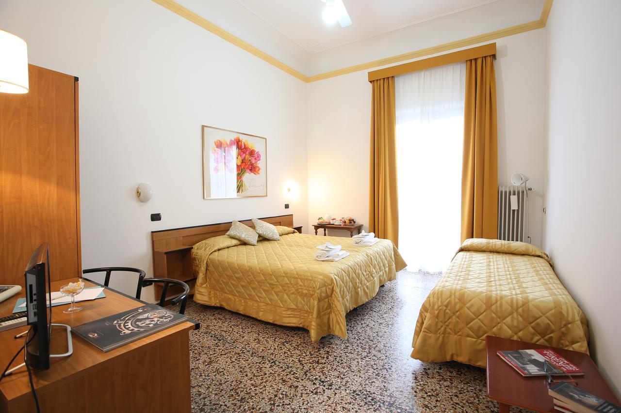 Hotel Casa Del Lago Florence Extérieur photo