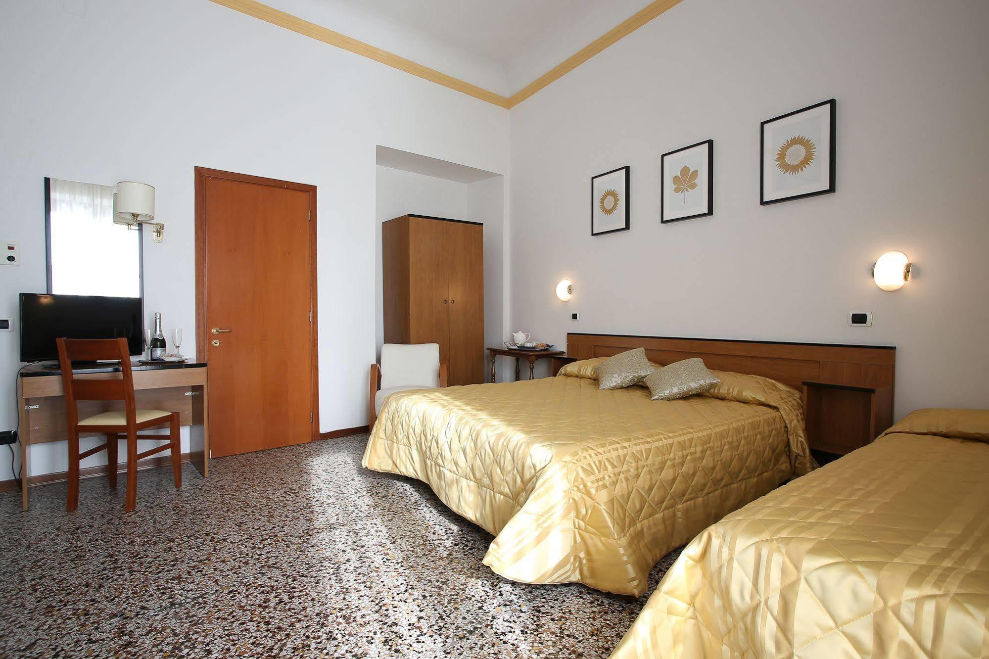 Hotel Casa Del Lago Florence Extérieur photo