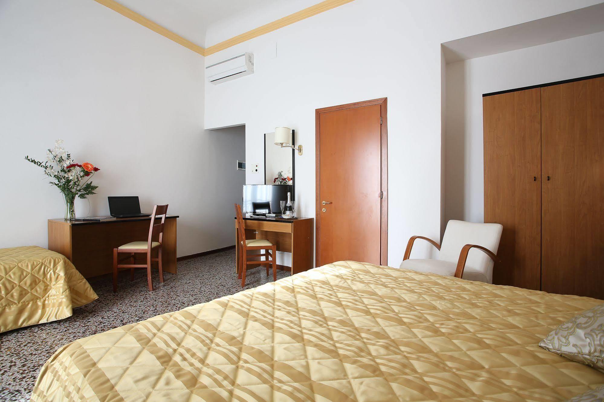 Hotel Casa Del Lago Florence Extérieur photo