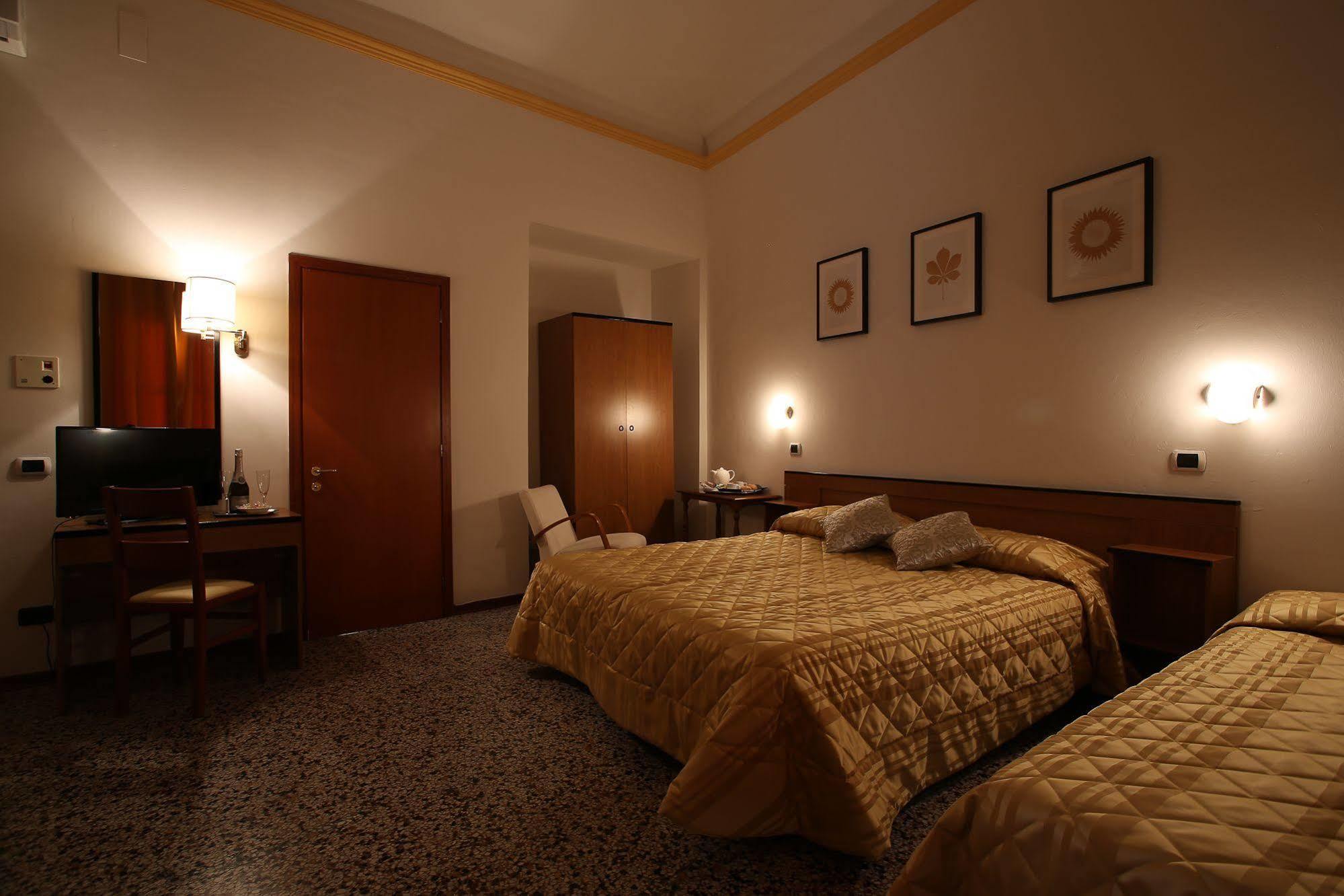 Hotel Casa Del Lago Florence Extérieur photo